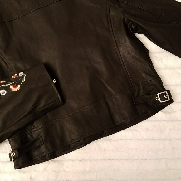 WD-NY Faux Leather Embroidered Moto Jacket - NWT •Lrg. - Picture 6 of 16